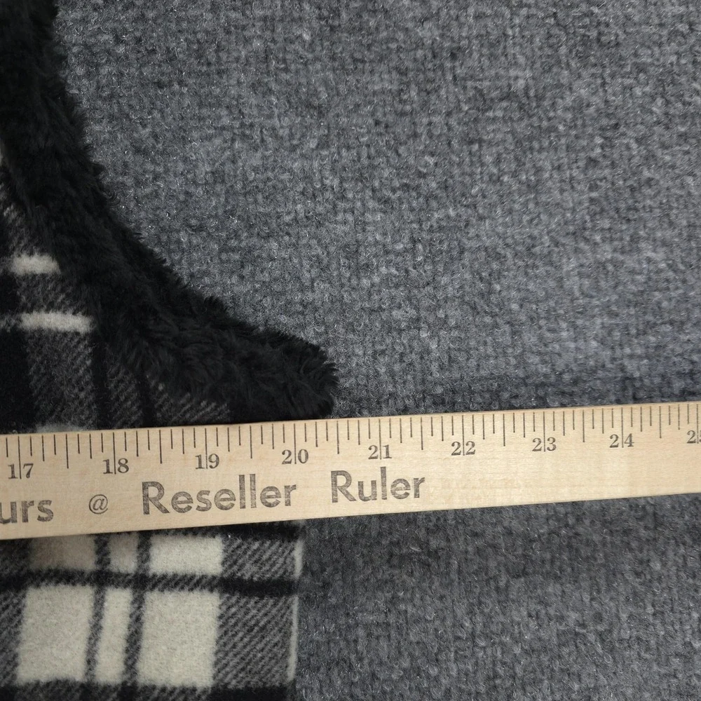 Woolrich Vest Womens Small Black White Moccasin Plaid Wool Fleece Lined Outdoors - Picture 11 of 12